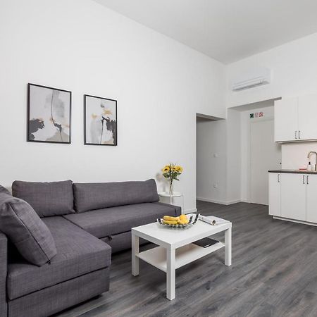 Apartment Nest In 1 Rijeka Exteriör bild